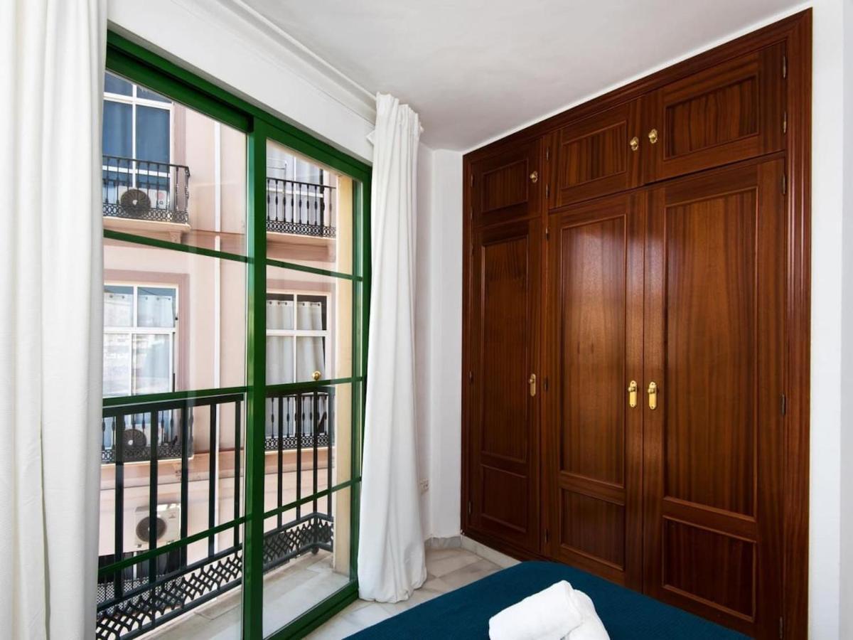 Rosaleda Center Apartment Malaga Ngoại thất bức ảnh