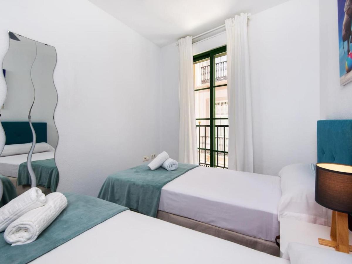 Rosaleda Center Apartment Malaga Ngoại thất bức ảnh